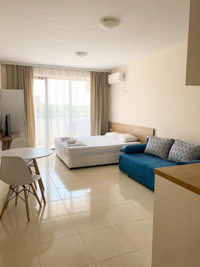 Mm Complex Aparthotel Primorsko Bagian luar foto