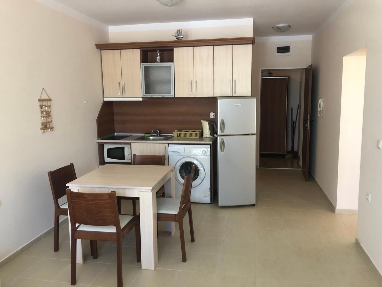 Mm Complex Aparthotel Primorsko Bagian luar foto