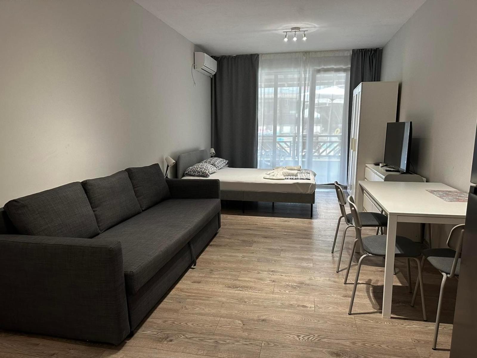 Mm Complex Aparthotel Primorsko Bagian luar foto