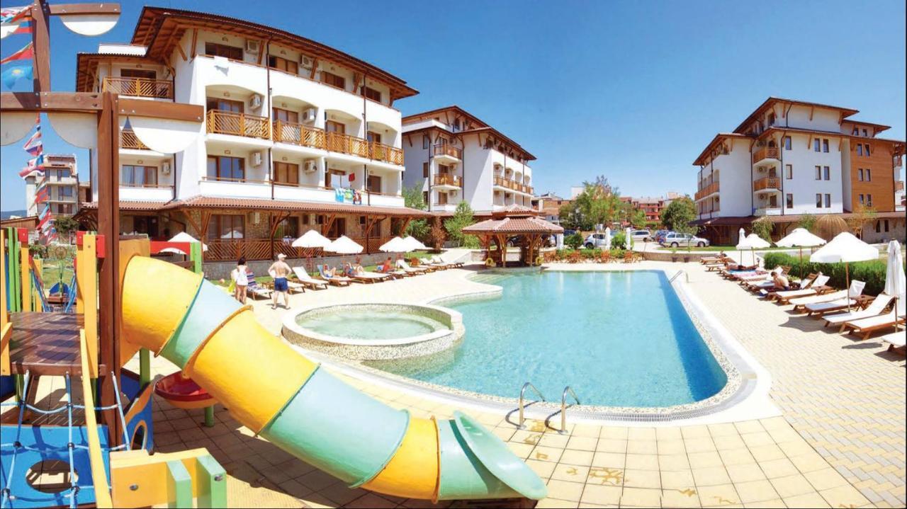 Mm Complex Aparthotel Primorsko Bagian luar foto
